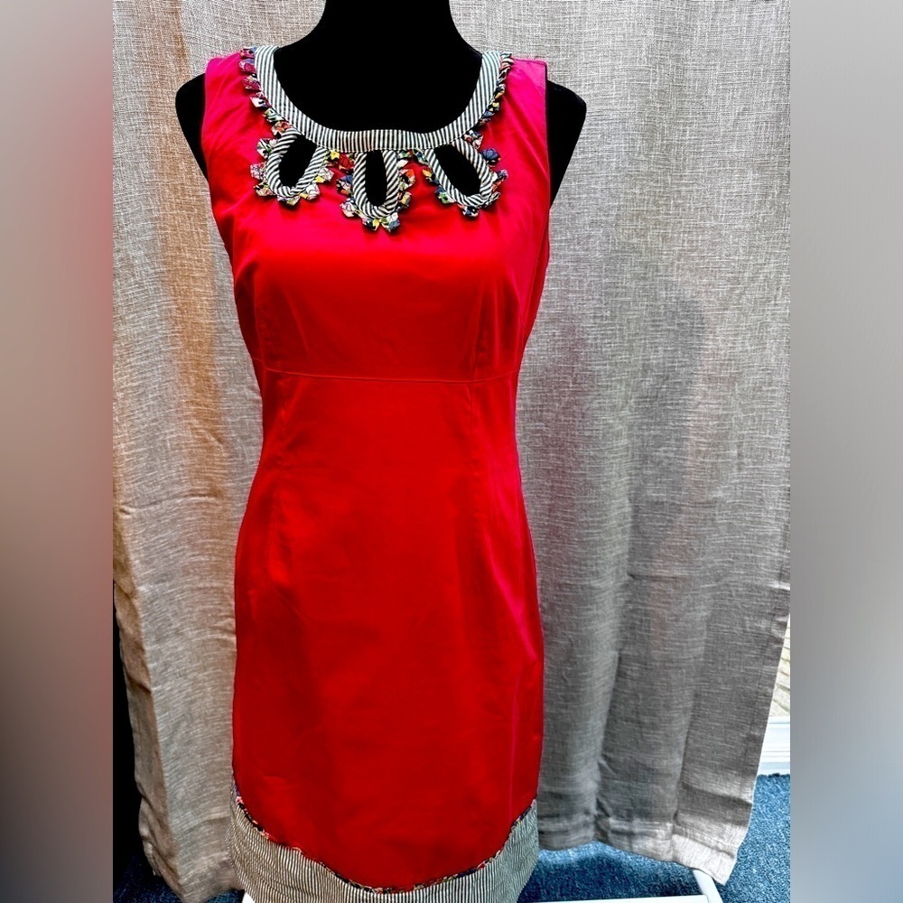 Boden WH188 Red Sheath Applique Keyhole Dress size 6